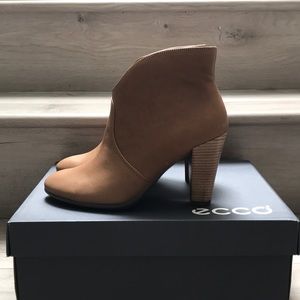 Ecco booties